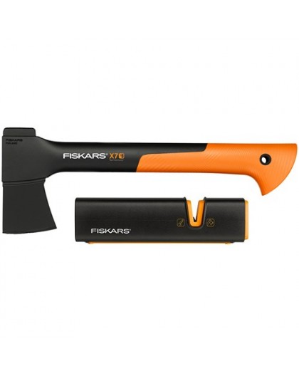 FISKARS AXE X7 - XS + SHARPENER XSHARP SET